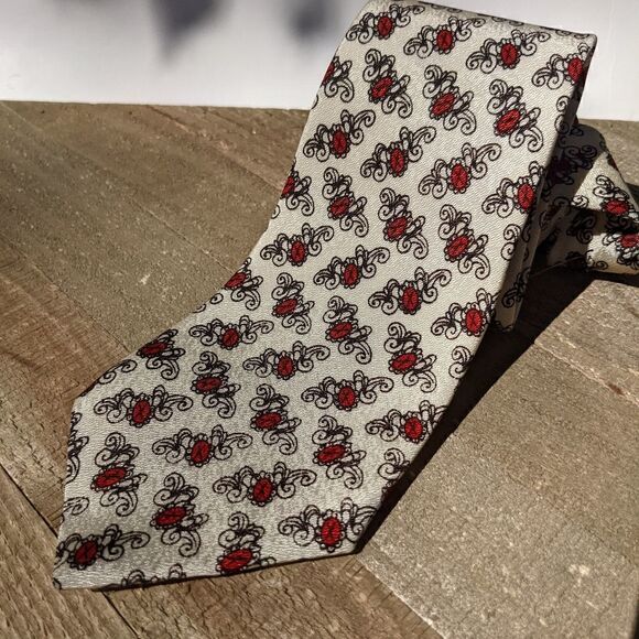 1940s Cardinal Necktie, white red and black scroll design with cardinal - Picture 1 of 5